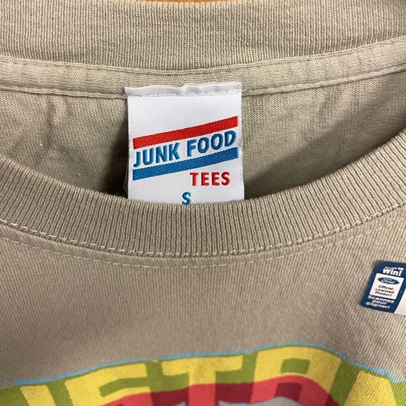 Junk Food Tees Mustang Cobra-Jet Graphic T-Shirt NWT Size Small - Picture 2 of 6